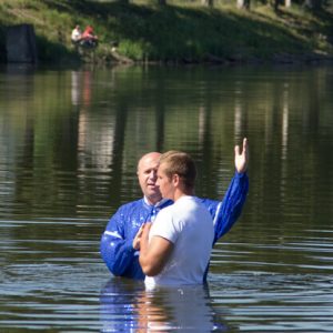 В Бережанах на озері відбулося Святе по вірі хрещення + відео
