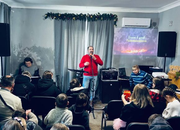 «Бог з нами»: Різдвяне привітання Церкви Преображення м. Бережани